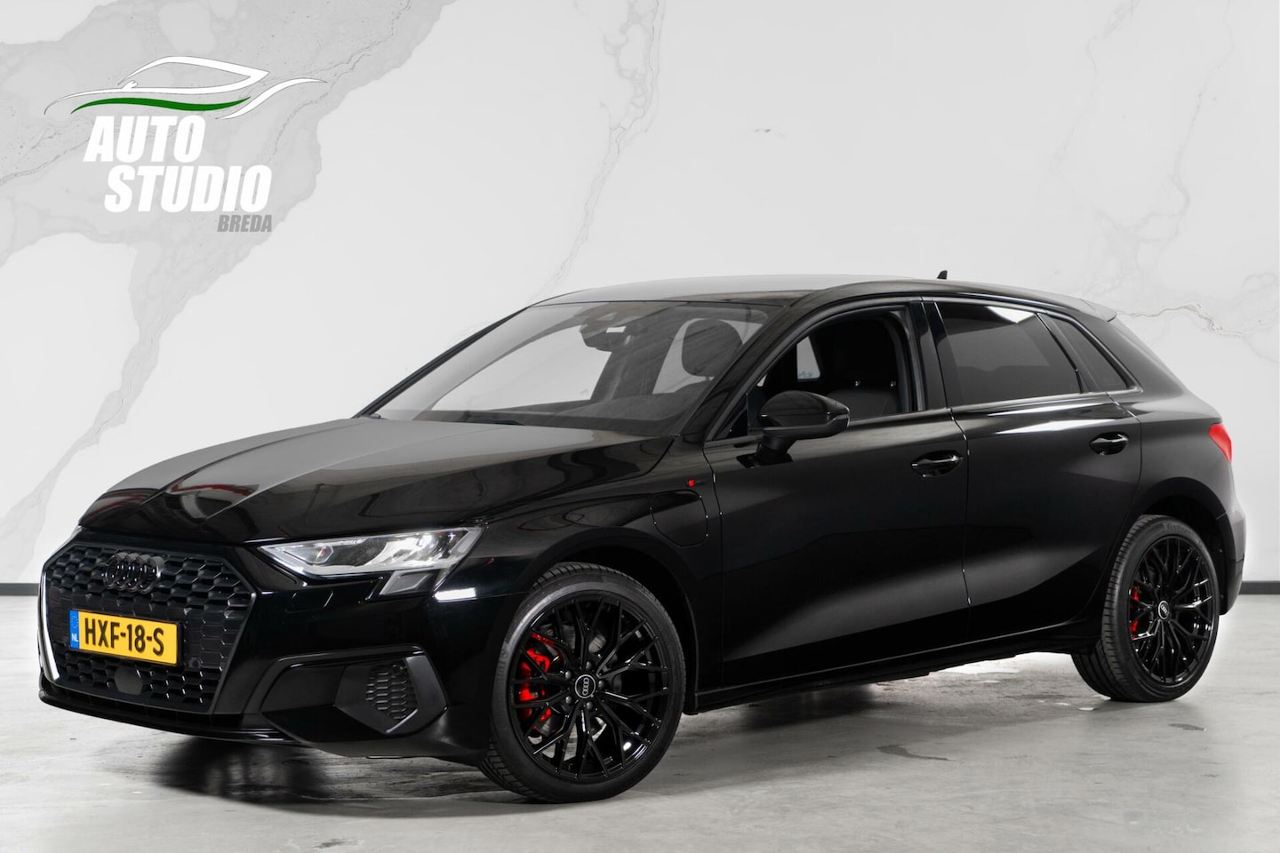 Audi A3 Sportback - 40 TFSI e | S-line | Leder | Carplay | Keyless - AutoWereld.nl