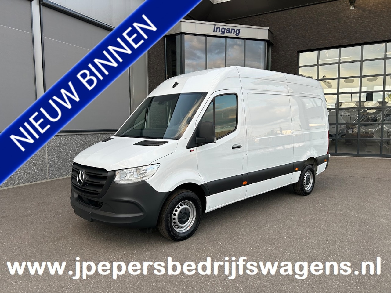 Mercedes-Benz Sprinter - 317 CDI L2 H2 Trekhaak / MBUX / Navigatie / Camera / Cruise control / Airco / 270 Graden a - AutoWereld.nl