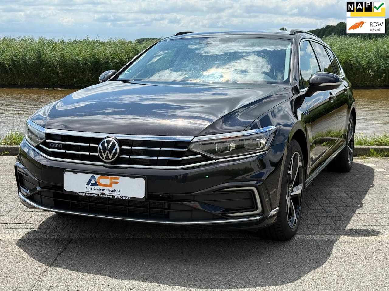 Volkswagen Passat Variant - 1.4 TSI PHEV GTE Business / trekhaak / HUD / LED / NAVI / VIRTUELL / pracht auto - AutoWereld.nl