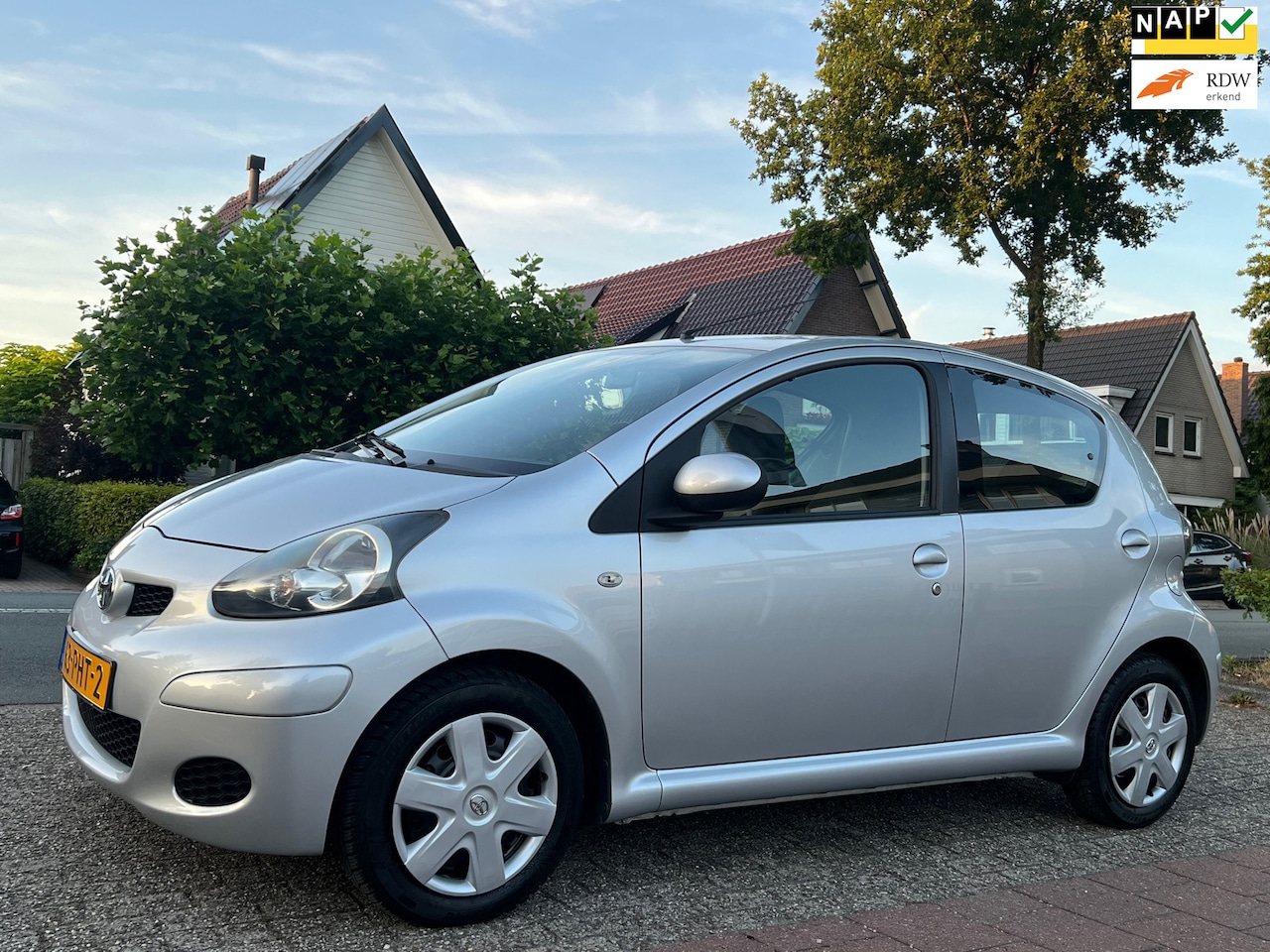 Toyota Aygo - 1.0-12V Comfort NL-AUTO-NAP APK 2026 ! - AutoWereld.nl