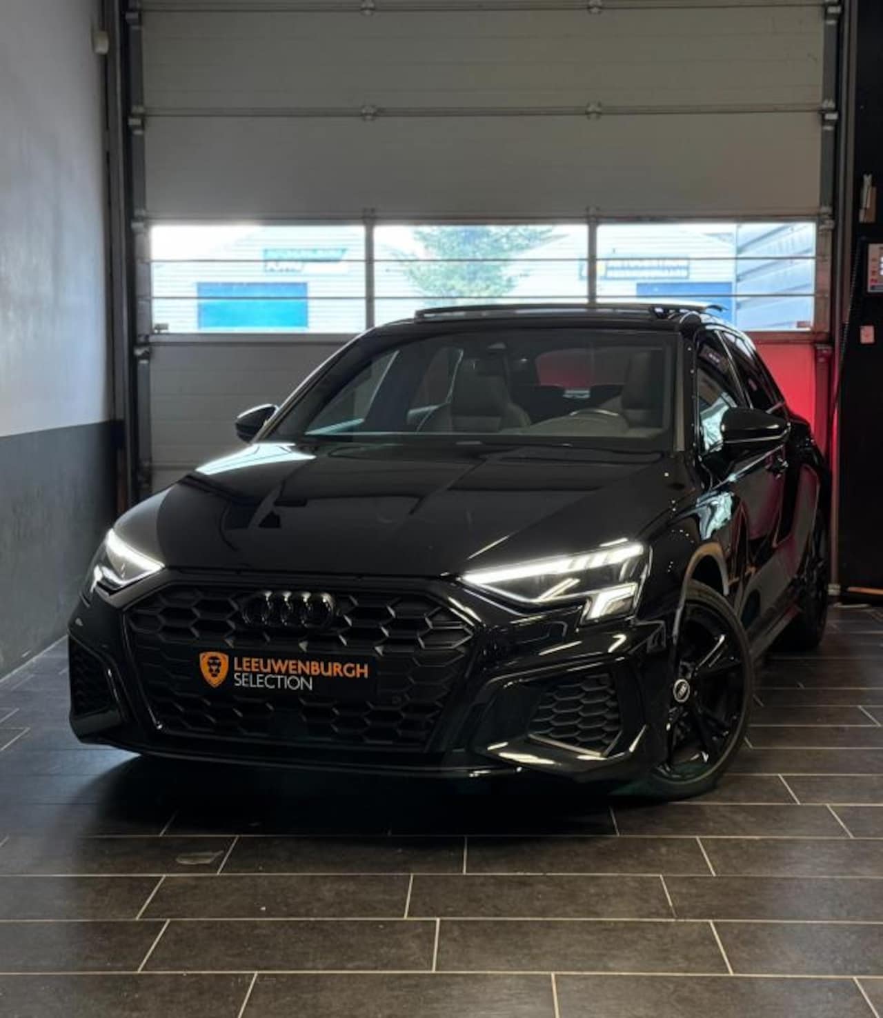 Audi A3 Sportback - 45 TFSI e S-Line Pano ACC Camera - AutoWereld.nl