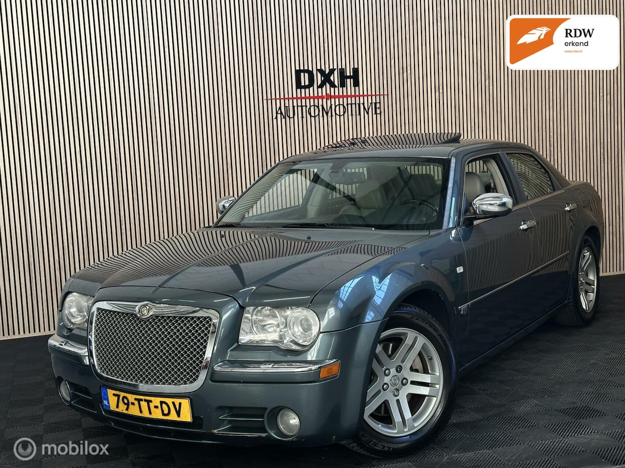 Chrysler 300C - 3.5 V6 NAP 3eEIG DAK NAVI TREKHK XENON BOSTON - AutoWereld.nl