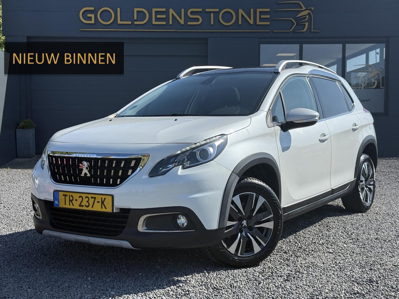 Peugeot 2008 - 1.2 PureTech Allure 2e Eigenaar,Pano,6 Bak,131pk,Navi,Camera,Clima,Cruise,Dealer Onderhoud - AutoWereld.nl
