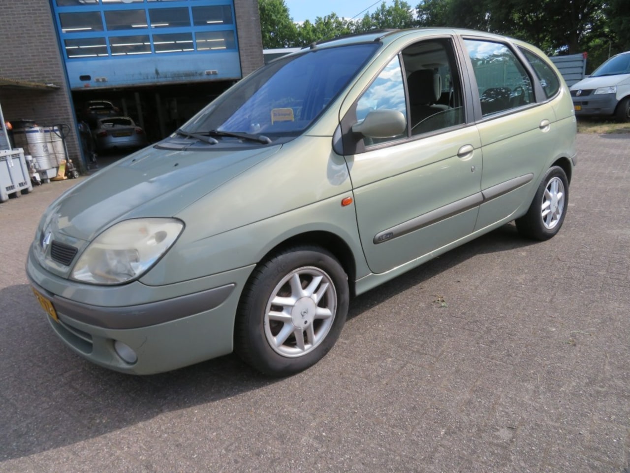 Renault Scénic - 1.6-16V Air 1.6-16V AIR - AutoWereld.nl
