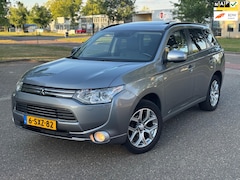 Mitsubishi Outlander - 2.0 PHEV Instyle+ 1e EIG/DEALER ONDERH./SCHUIFDAK/LEDER/STOELVERWARMING/NAP/APK