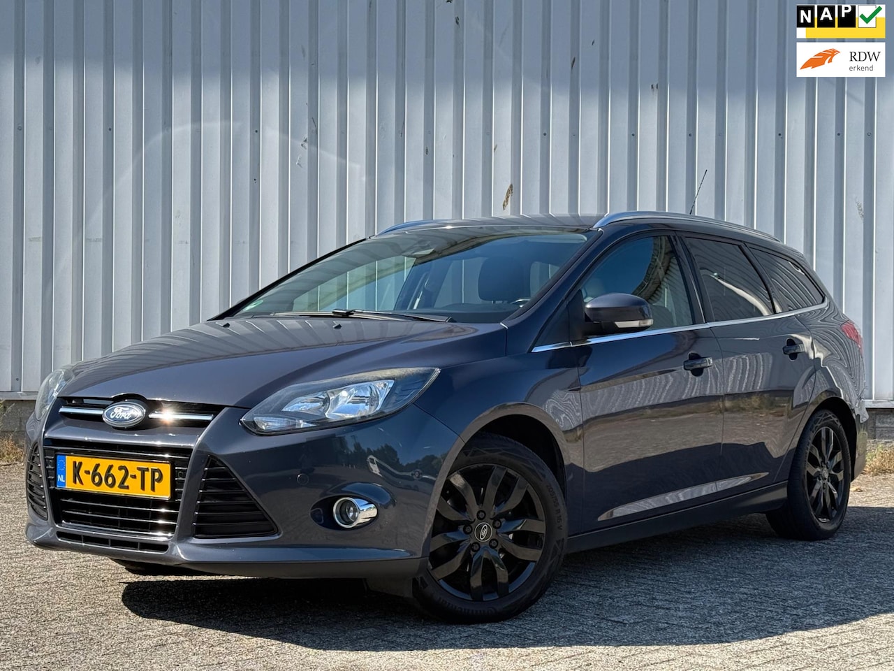 Ford Focus Wagon - 1.0 EcoBoost Titanium Stoelverwarming,Trekhaak,ClimateControle,Navi,CruiseControle,PDC,Apk - AutoWereld.nl