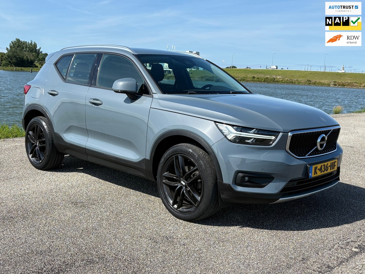 Volvo XC40 - 1.5 T3 R-Design/Aut/Navi/Nardo Grey/ECC/Vol Opties - AutoWereld.nl