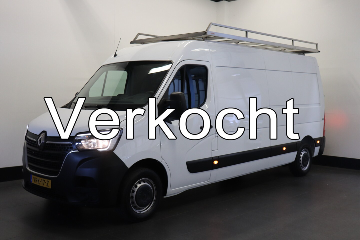 Renault Master - 2.3 dCi 180PK L3H2 EURO 6 - Airco - Navi - Cruise - € 17.950,- Excl. - AutoWereld.nl