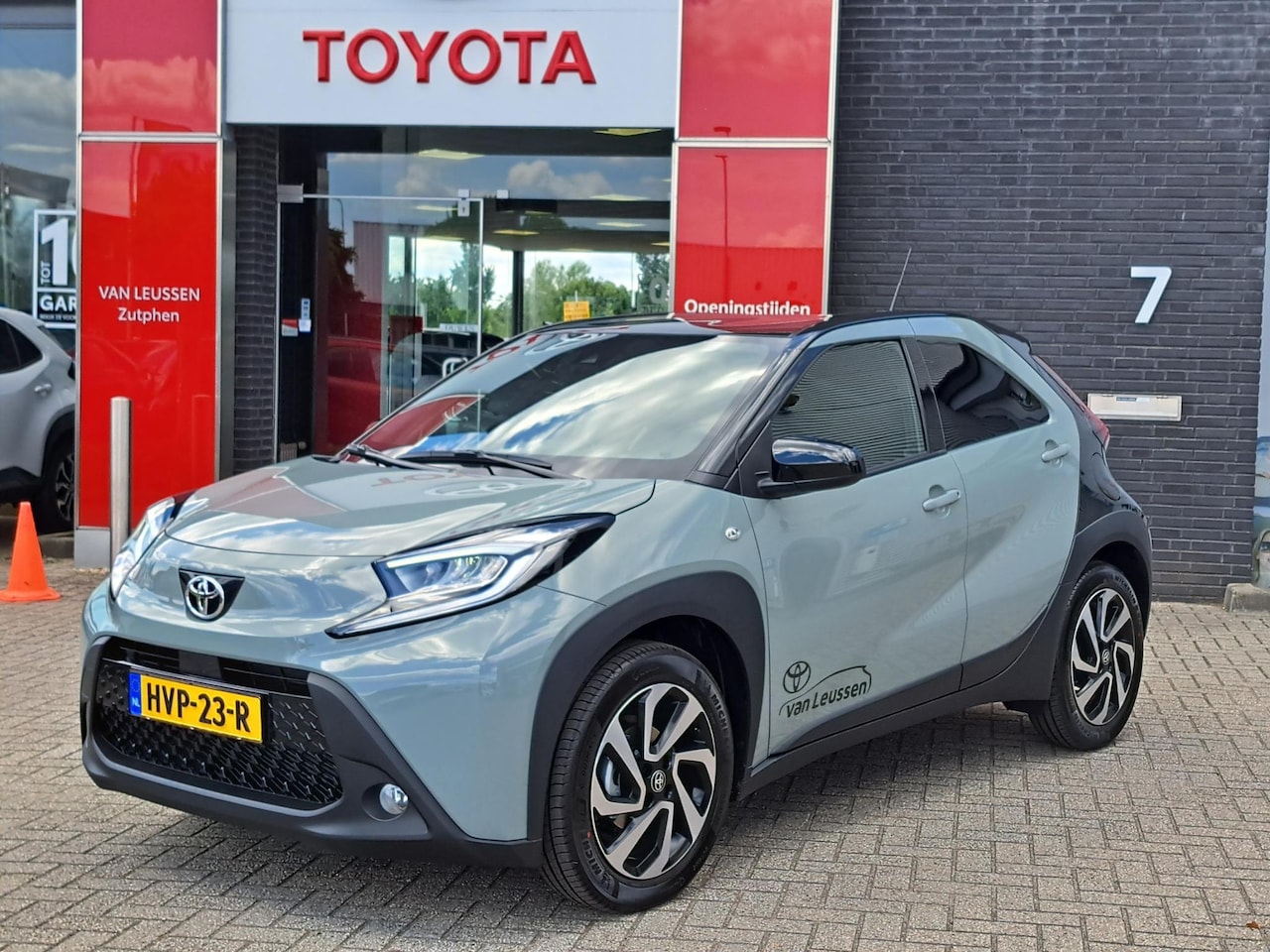 Toyota Aygo X - PULSE AUTOMAAT APPLE/ANDROID CAMERA CLIMA 17"LMV PRIVACY-GLASS LED DAB+ NL-AUTO - AutoWereld.nl