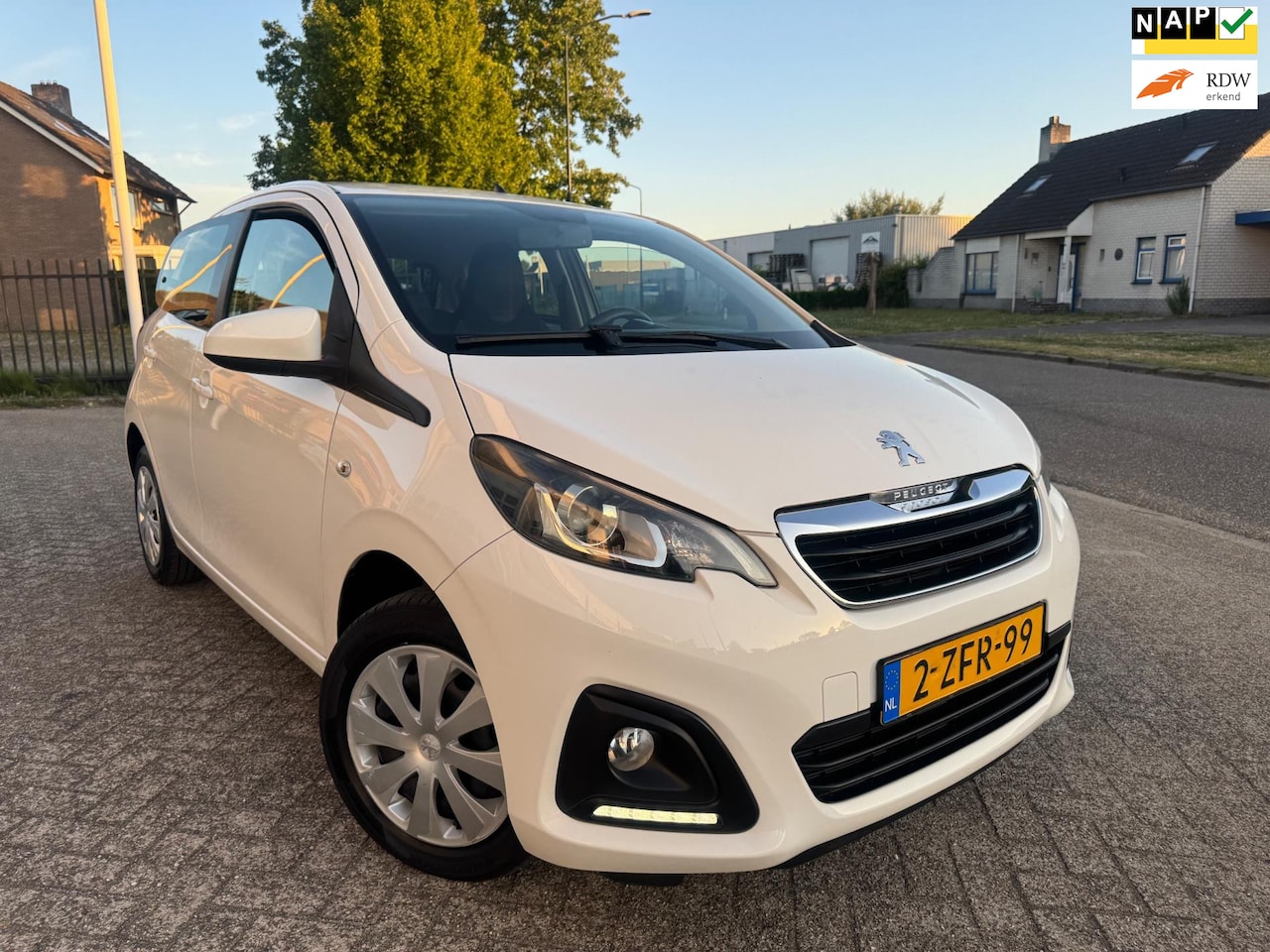 Peugeot 108 - 1.0 e-VTi Active Airco, LED, NL auto - AutoWereld.nl