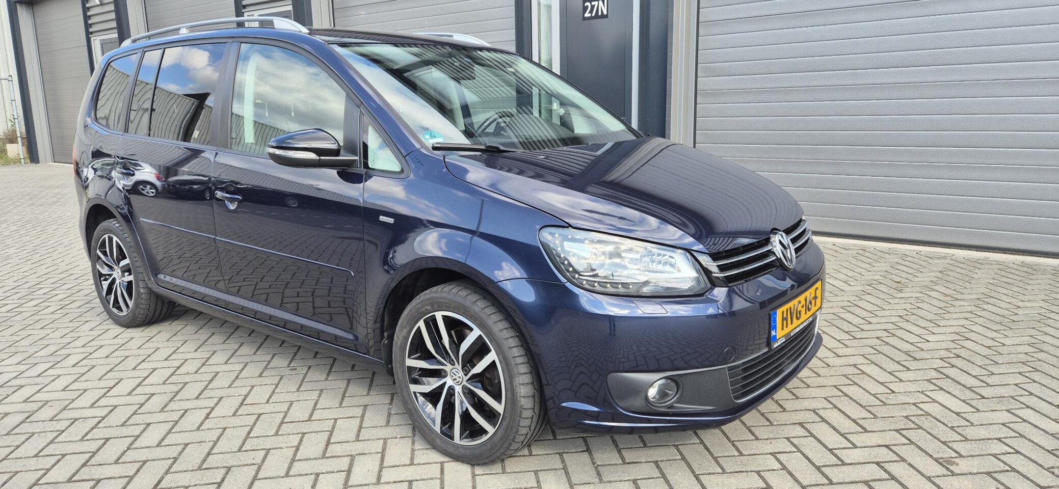 Volkswagen Touran - 1.4 TSI Match 7p. 17" velgen*Bluethoot*Airco*Cruise Control*PDC achter*Stoelverwarming*Sta - AutoWereld.nl