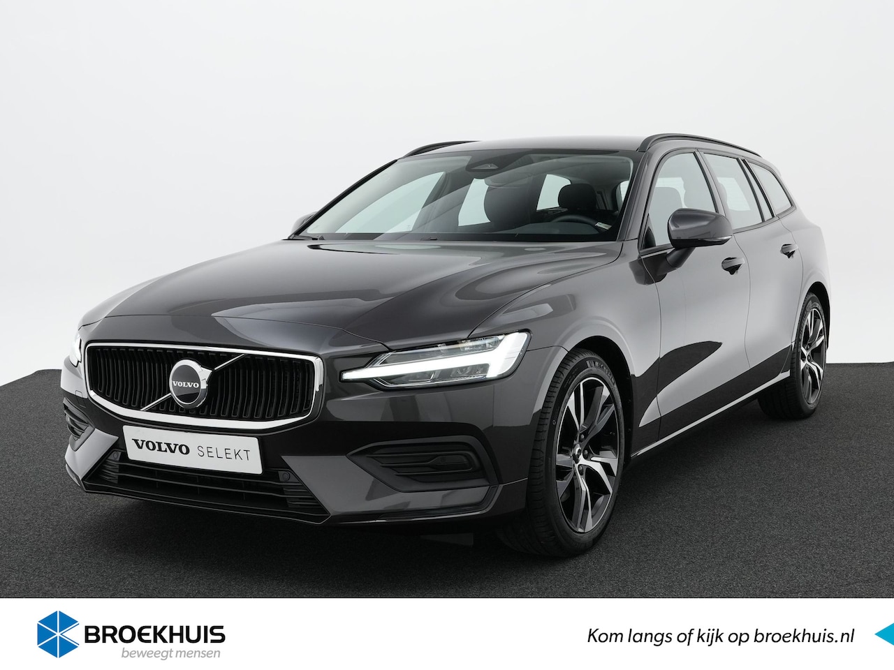 Volvo V60 - 2.0 B3 Essential Edition | Adaptive Cruise | BLIS | Trekhaak | Stoelverwarming | Google | - AutoWereld.nl