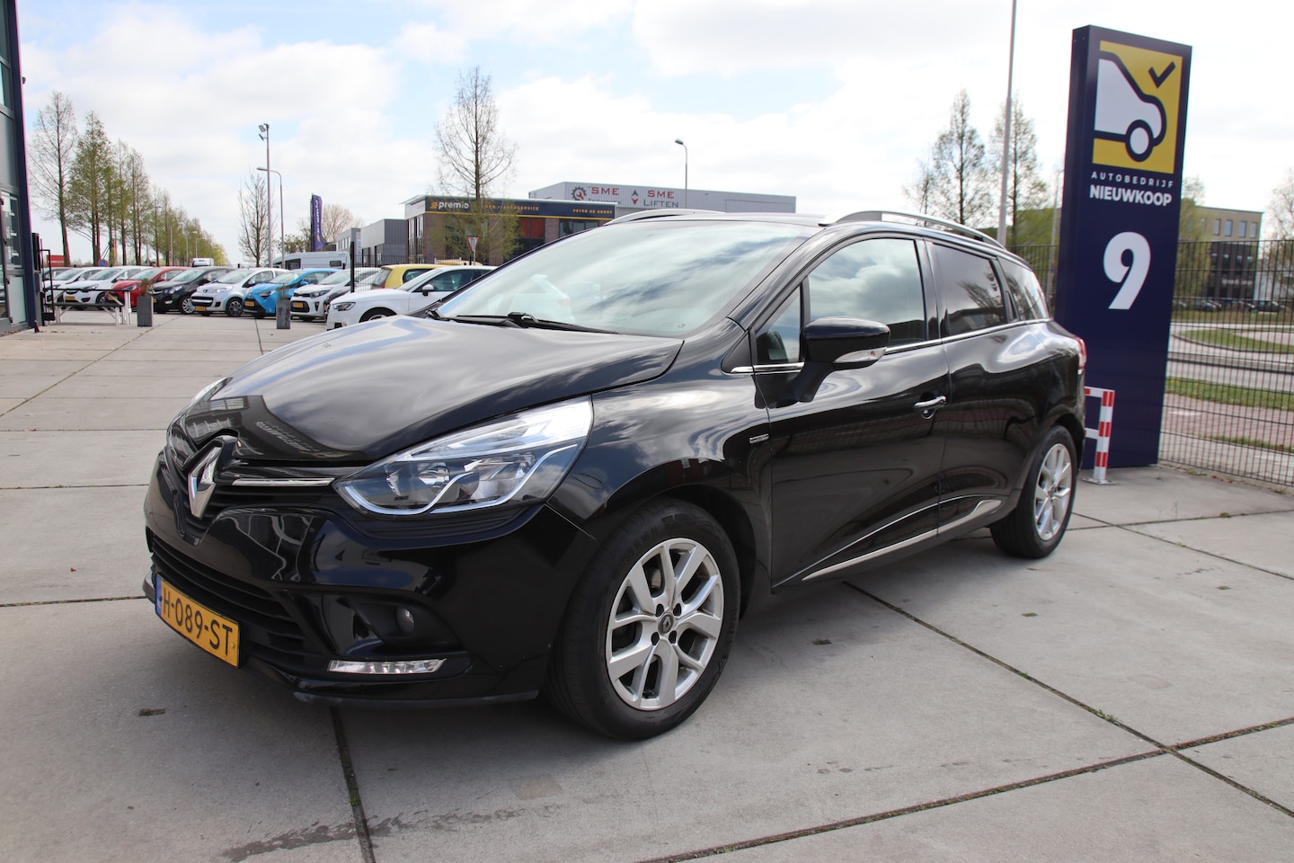 Renault Clio Estate - 0.9 TCe Limited Cruise, Airco, Carplay, NL auto, LMV, PDC Zomer aanbieding! - AutoWereld.nl