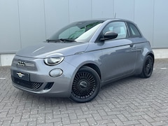 Fiat 500 - 3+1 Icon 42 kWh * Black edition * AppleCarplay * Cruise * Rijstrooksensor