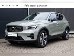 Volvo XC40 - B4 Plus Dark | Google Navigatie | 360 graden Camera | Panoramisch schuif-/kanteldak | Lede