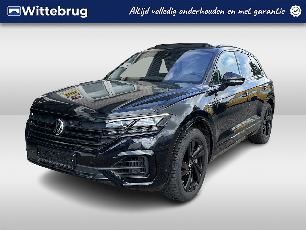 Volkswagen Touareg - 3.0 TSi eHybrid 4MOTION R / AUTOMAAT/ PANO/ ELEKTR. TREKHAAK/ LUCHTVERING/ NACHTZICHT/ SOF - AutoWereld.nl