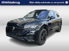 Volkswagen Touareg - 3.0 TSi eHybrid 4MOTION R / AUTOMAAT/ PANO/ ELEKTR. TREKHAAK/ LUCHTVERING/ NACHTZICHT/ SOF