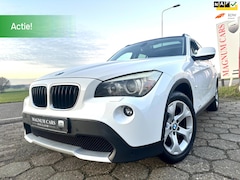 BMW X1 - SDrive18i Executive XENON OPEN DAK PANORAMA DAK NAVI SCHERM / VELGEN