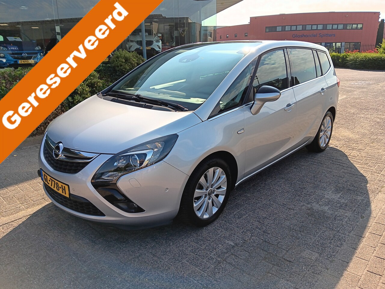 Opel Zafira Tourer - 1.6T Cosmo 7p. AUTOMAAT, Leder, Pano, Navi, Camera, PDC, Trekhaak etc. incl. 12 mnd BOVAG - AutoWereld.nl