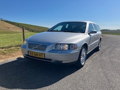 Volvo V70 - 2.4 Edition II Versnellingsbak gereviseerd, 2 sets wielen, isofix, stoelverhoger