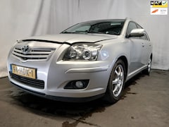 Toyota Avensis Wagon - 1.8 VVTi Luna Business - Airco - Navi - Trekhaak - Schade