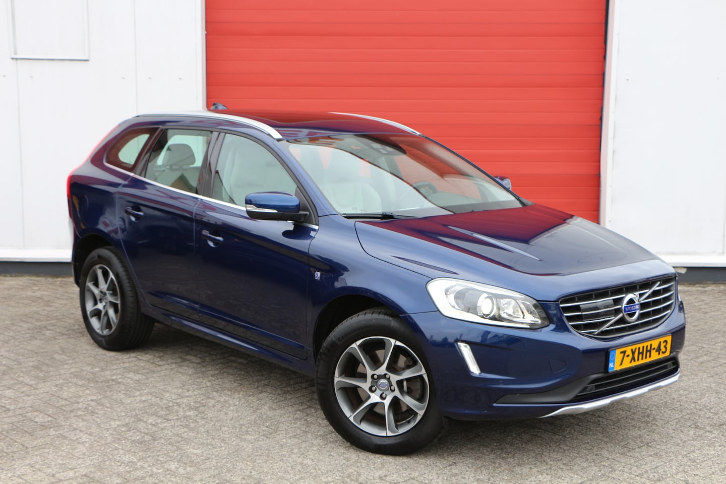 Volvo XC60 - 2.0 T5 FWD Ocean Race 2.0 T5 FWD Ocean Race 245pk - AutoWereld.nl