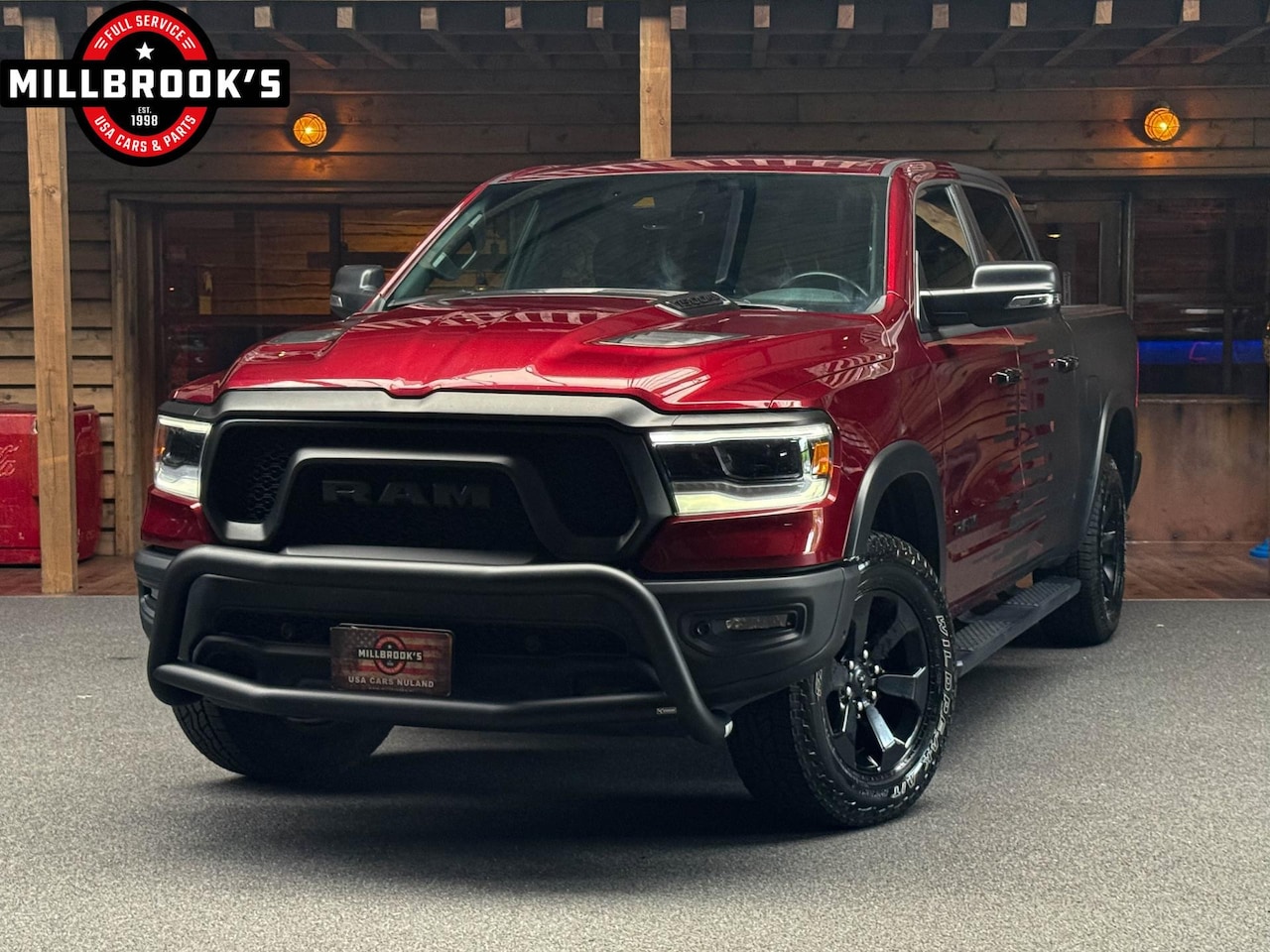 Dodge Ram 1500 - 5.7 V8 4x4 Rebel Night, 1e eigenaar, origineel Nederlands, digitale cockpit!! - AutoWereld.nl