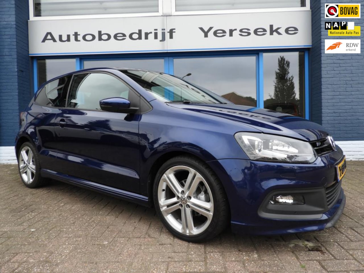 Volkswagen Polo - 1.2 TSI Highline R-Line - AutoWereld.nl