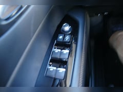 Mazda CX-5 - 2.0 e-SkyActiv-G M Hybrid 165 Exclusive-Line | NETTO DEALS | TOT €7.164, - Voordeel | RIJK