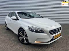Volvo V40 - 1.6 D2 Momentum|Camera|Led|Cruise|Airco|Goed onderhouden|