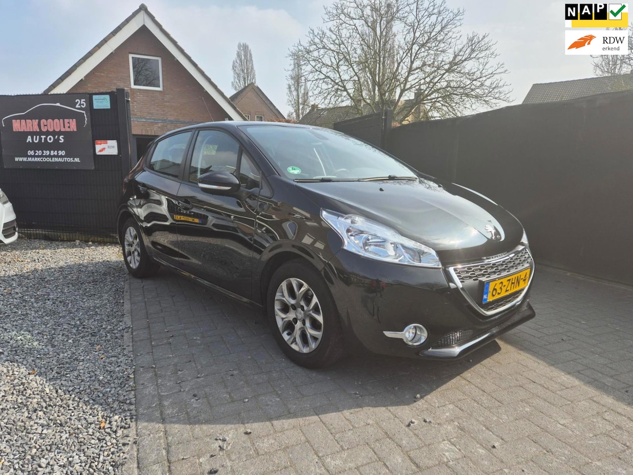 Peugeot 208 - 1.2 VTi Envy 5 Deurs Navi Clima Cruise 81778 Km - AutoWereld.nl