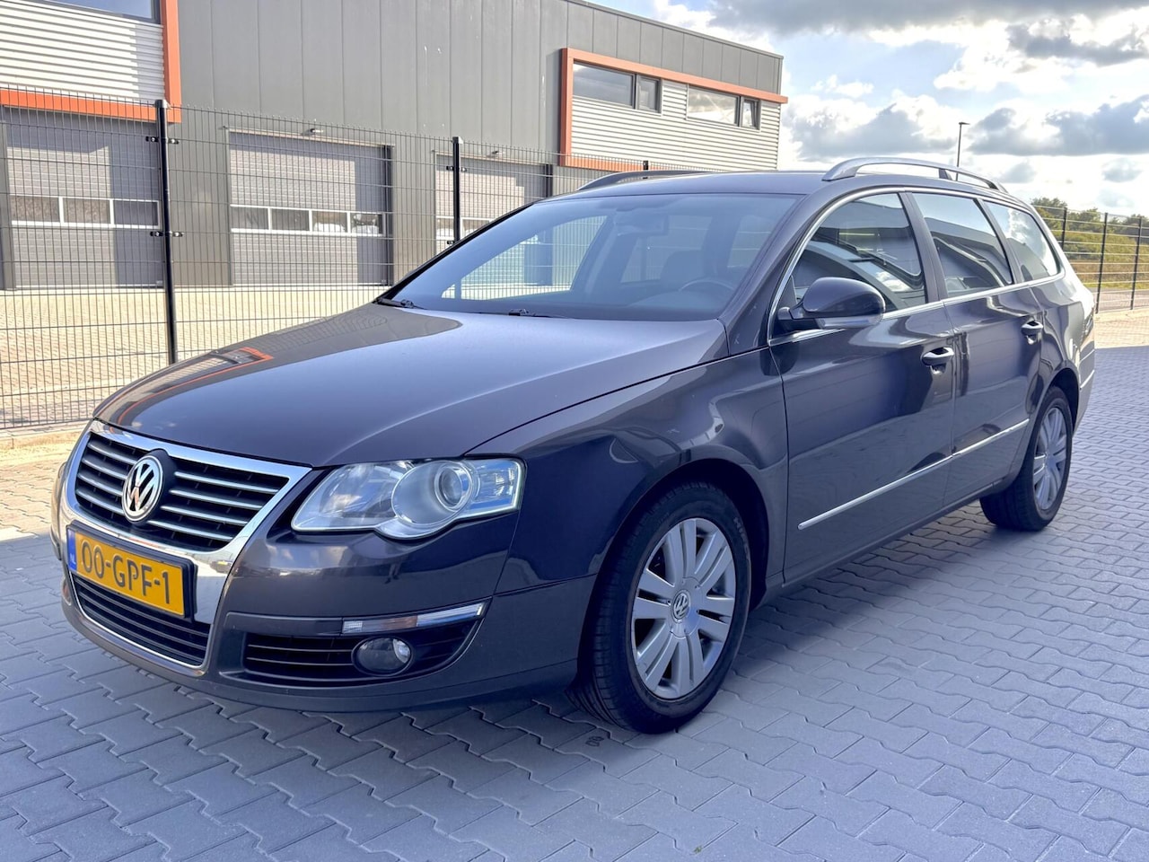 Volkswagen Passat Variant - 1.8 TFSI Trendline 1.8 TFSI Trendline - AutoWereld.nl