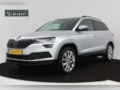 Skoda Karoq - 1.5 TSI ACT Style Business (TREKHAAK, STOELVERWARMING, ACHTERUITRIJCAMERA, NAVIGATIE, ELEK
