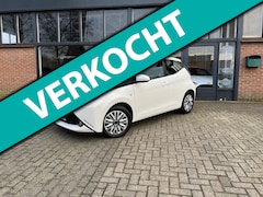 Toyota Aygo - 1.0 VVT-i x-play, Airco, Grote beeldscherm, Achteruitrijcamera