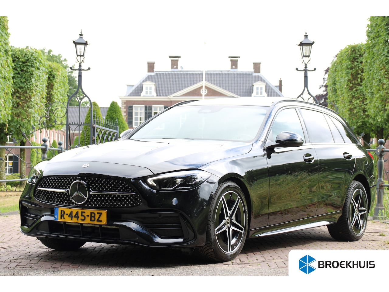 Mercedes-Benz C-klasse Estate - 300e AMG | NL-AUTO! | FULL OPTION! | LEDER | PANODAK | BURMESTER | BLIS | CAMERA | ADAPTIV - AutoWereld.nl