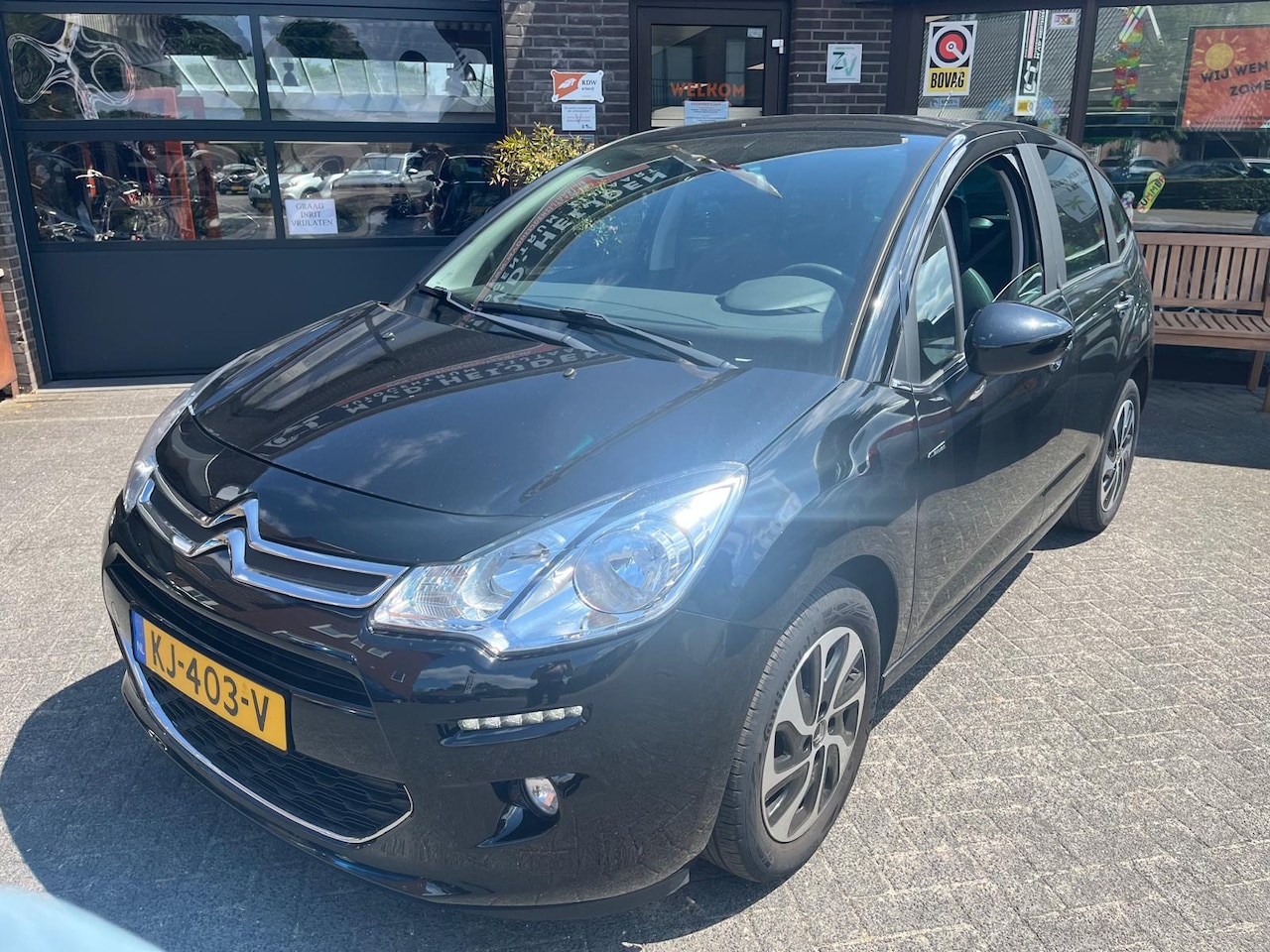 Citroën C3 - 1.2 PureTech Trekhaak CarPlay - AutoWereld.nl