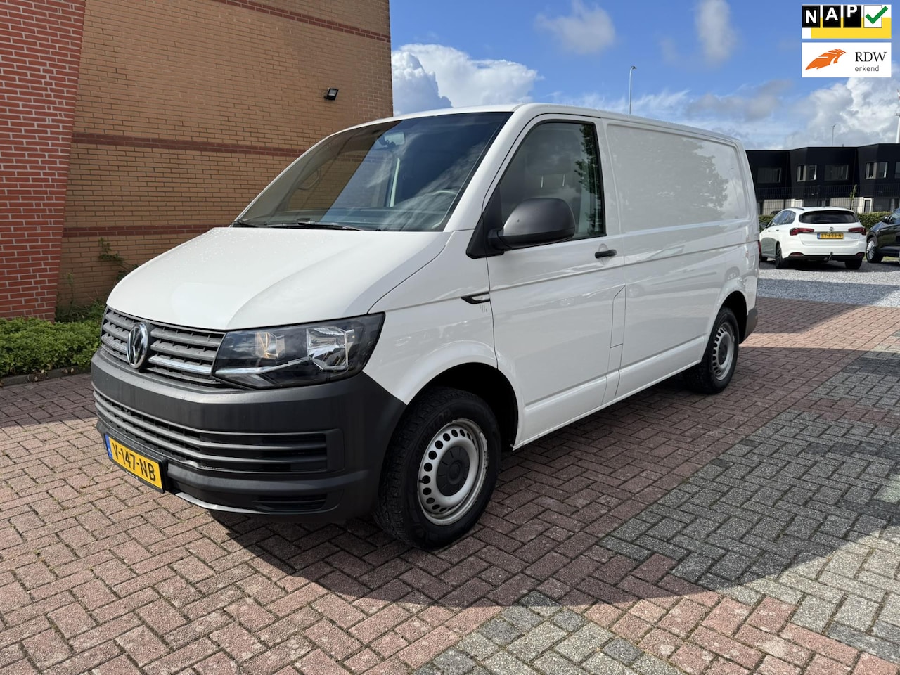 Volkswagen Transporter - 2.0 TDI L1H1 Comfortline 2.0 TDI L1H1 Comfortline, Euro 6, Stand kachel, Omvormer, Inbouw - AutoWereld.nl