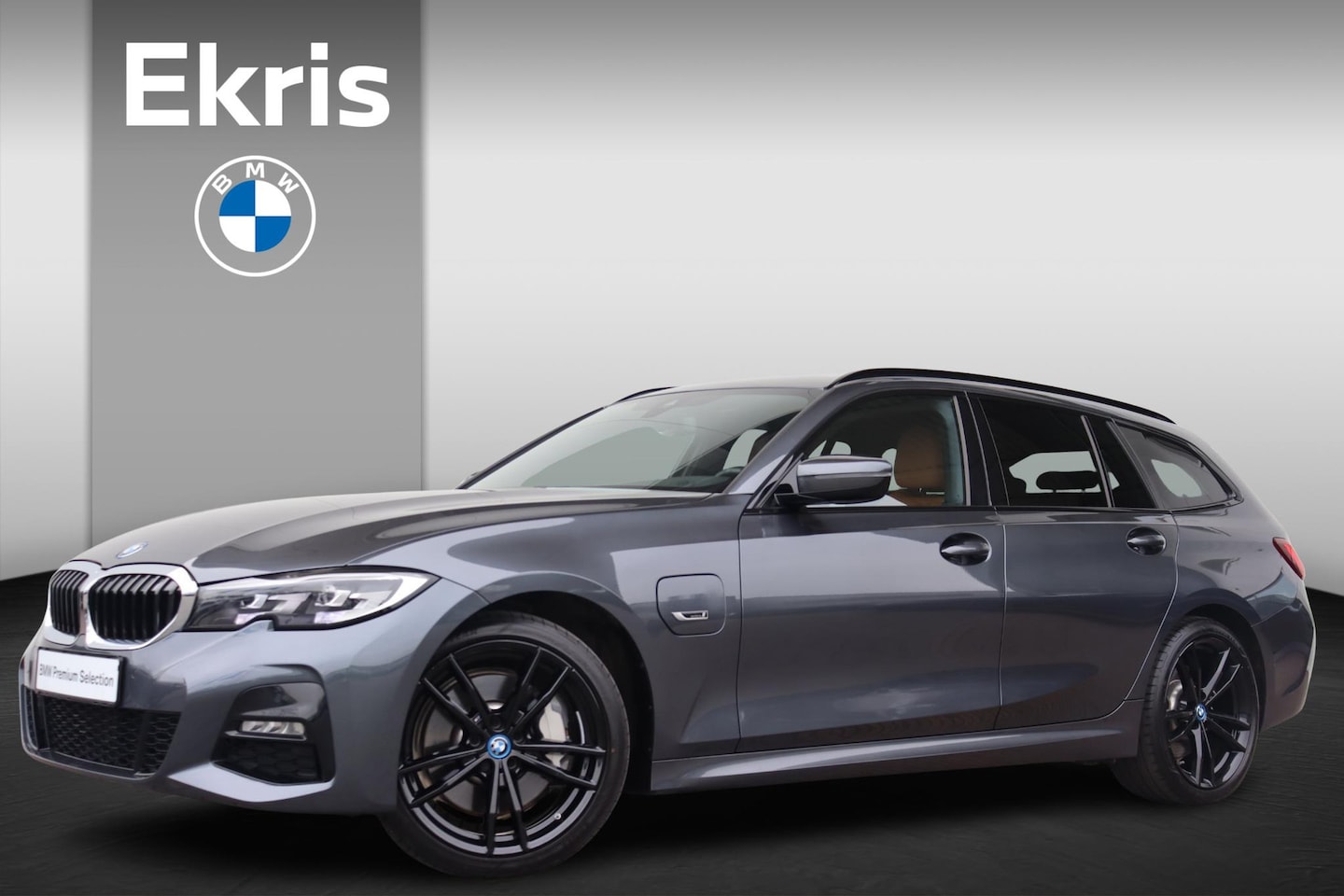 BMW 3-serie Touring - 330e xDrive M Sport/ Elektrische Trekhaak/ Cruise Control/ Sportstoelen/ Stoelverwarming - AutoWereld.nl