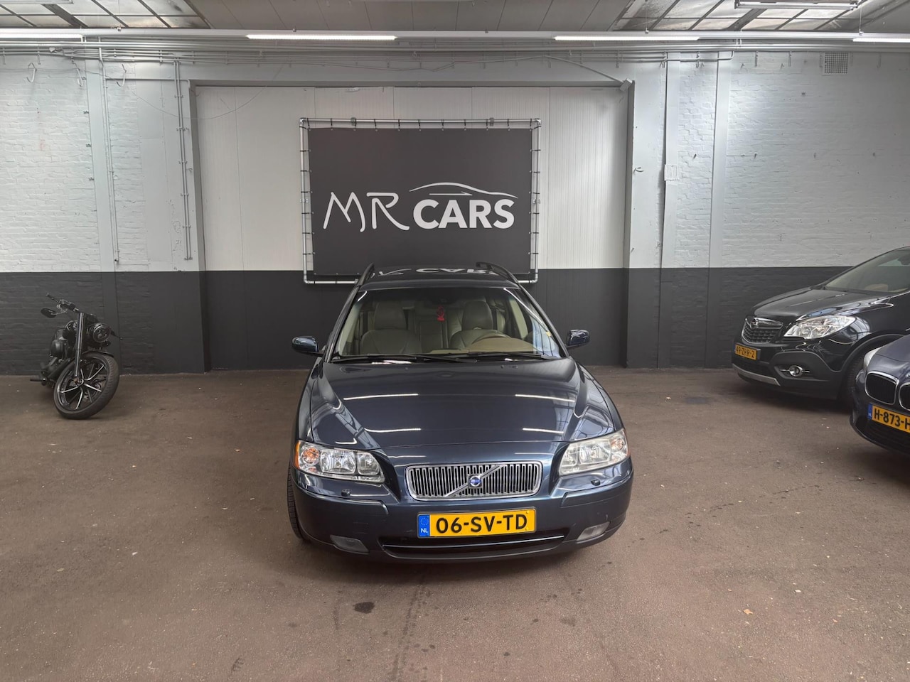 Volvo V70 - 2.4 Edition II leder/clima/navi - AutoWereld.nl