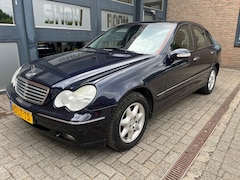 Mercedes-Benz C-klasse - 180 K. Elegance, géén roest