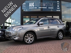 Mitsubishi Outlander - 2.0 PHEV Instyle | Camera | Pano | Leder | Trekhaak | Stoelverw