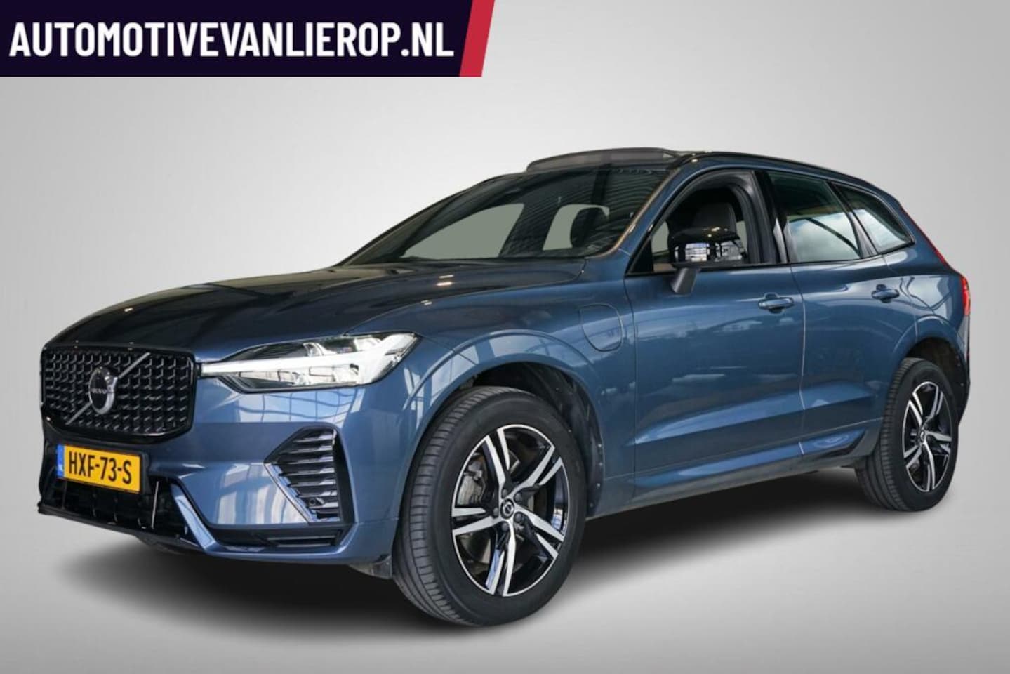 Volvo XC60 - 2.0 T6 Plug-in hybrid AWD R-Design PANO | H&K | DENIM BLUE - AutoWereld.nl