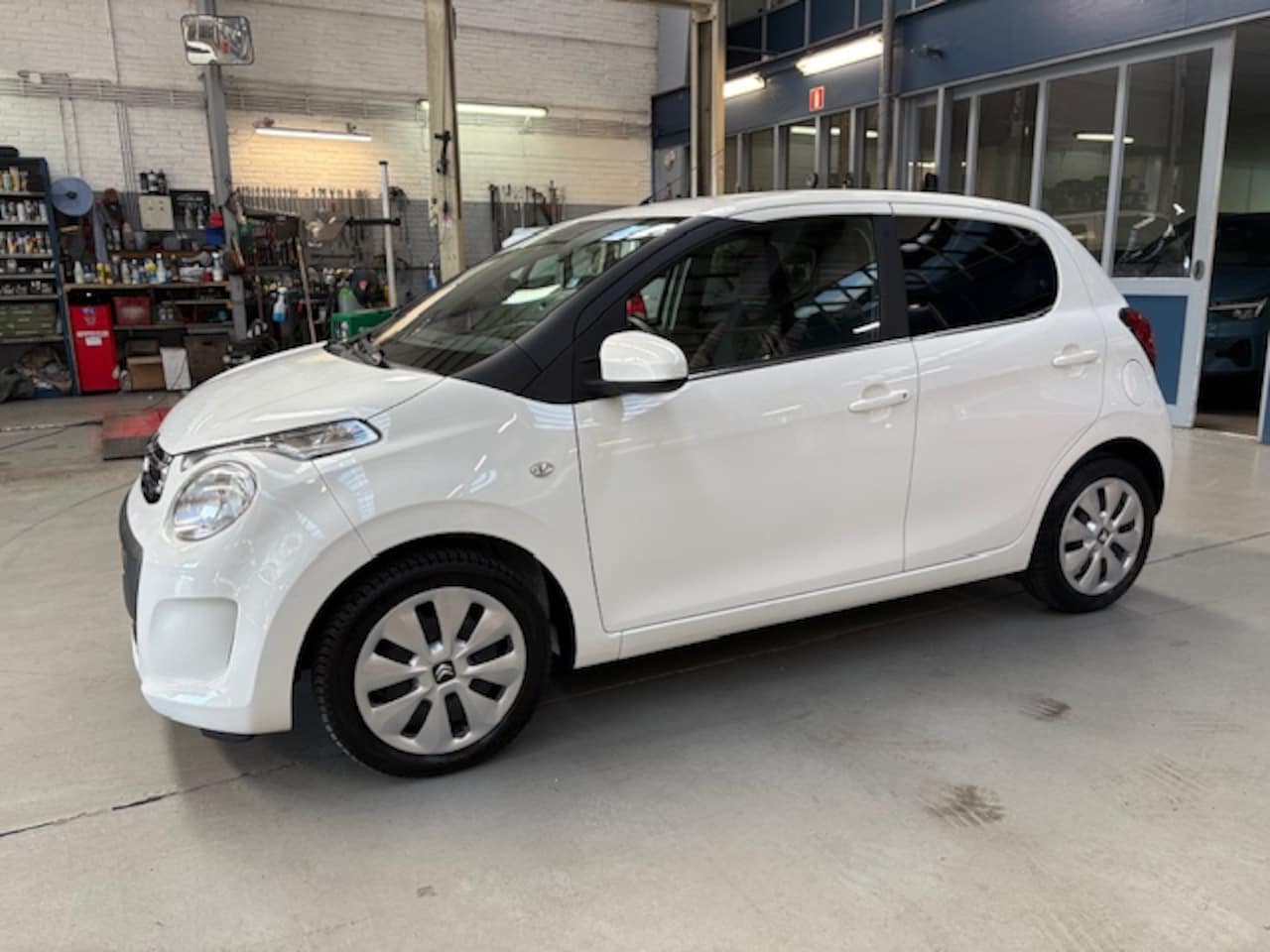 Citroën C1 - 1.0 VTi 72PK 5D Feel | Airco | Bluetooth | All season banden | NAP | Rijklaar prijs! - AutoWereld.nl