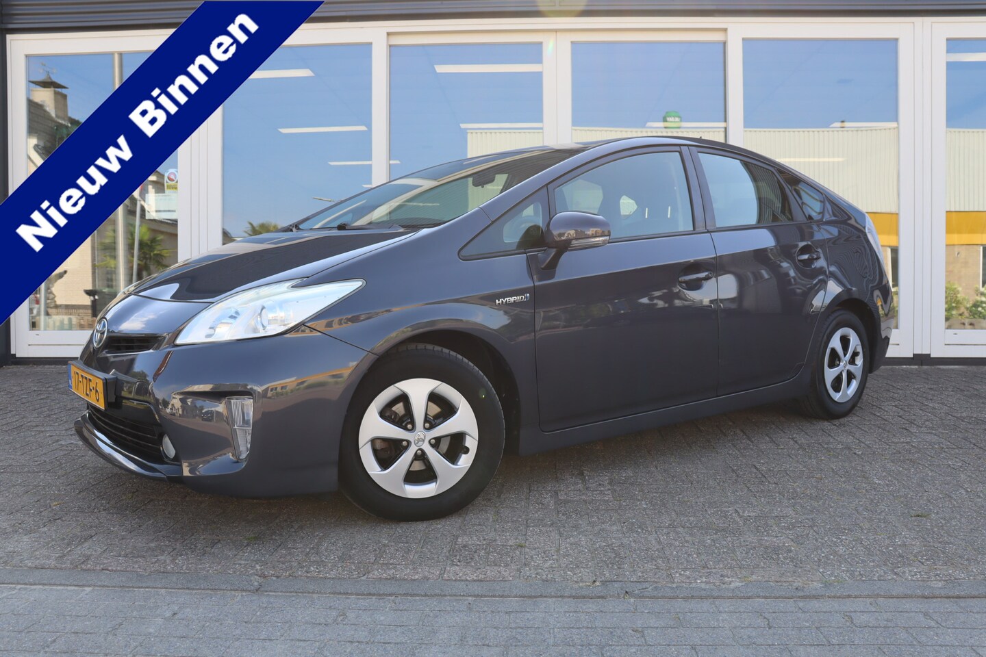 Toyota Prius - 1.8 Comfort Top 5 edition 1.8 Comfort Top 5 edition, Camera, Cruise Control, Climate Control, Trekhaak, Prijs Is Rij - AutoWereld.nl