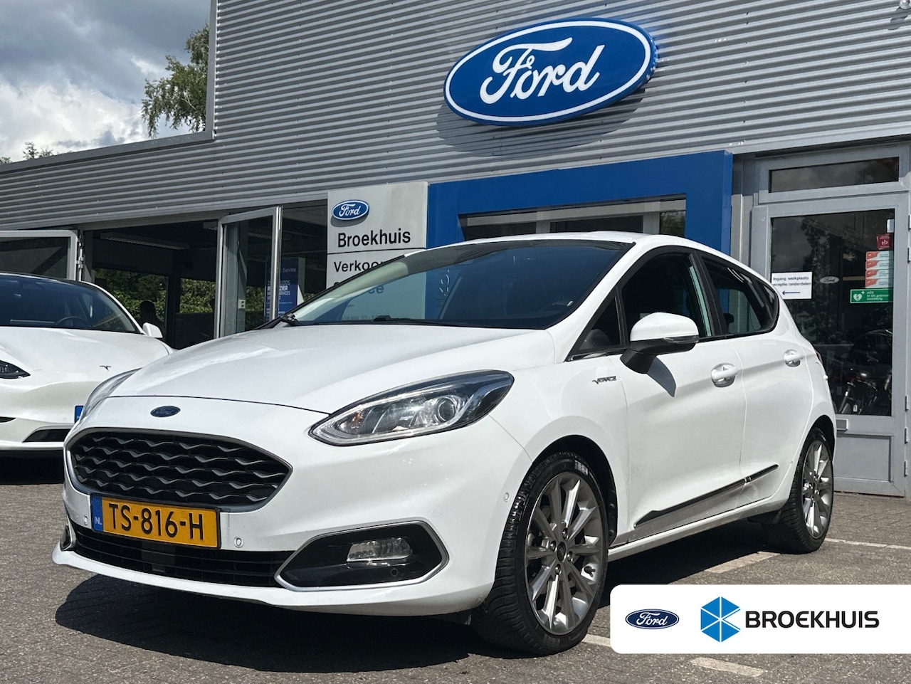 Ford Fiesta - 1.0EB 125PK VIGNALE NL-AUTO! | LEDER | WINTERPACK | CAMERA | NAVI | CLIMA | CRUISE | ALL-S - AutoWereld.nl