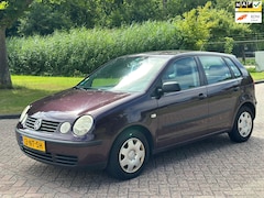 Volkswagen Polo - 1.4-16V/AUTOMAAT/AIRCO/CRUISE