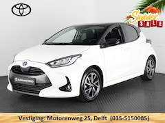Toyota Yaris - 1.5 HYBRID DYNAMIC PACK AUTOMAAT GARANTIE 2-2033 LMV.CAMERA.ADAPTIVE CRUISE.CLOUD NAVIGATI