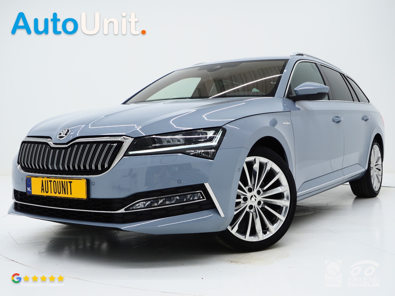 Skoda Superb Combi - 1.4 TSI iV Laurin & Klement | Panoramadak | Trekhaak | Canton | Keyless | Adaptive Cruise - AutoWereld.nl