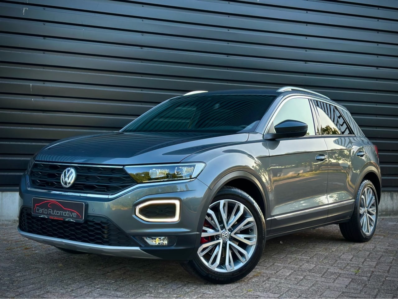 Volkswagen T-Roc - 2.0 TSI 4Motion 190PK! AUT|NAVI|ACC|DCC|LANE|CARPLAY - AutoWereld.nl
