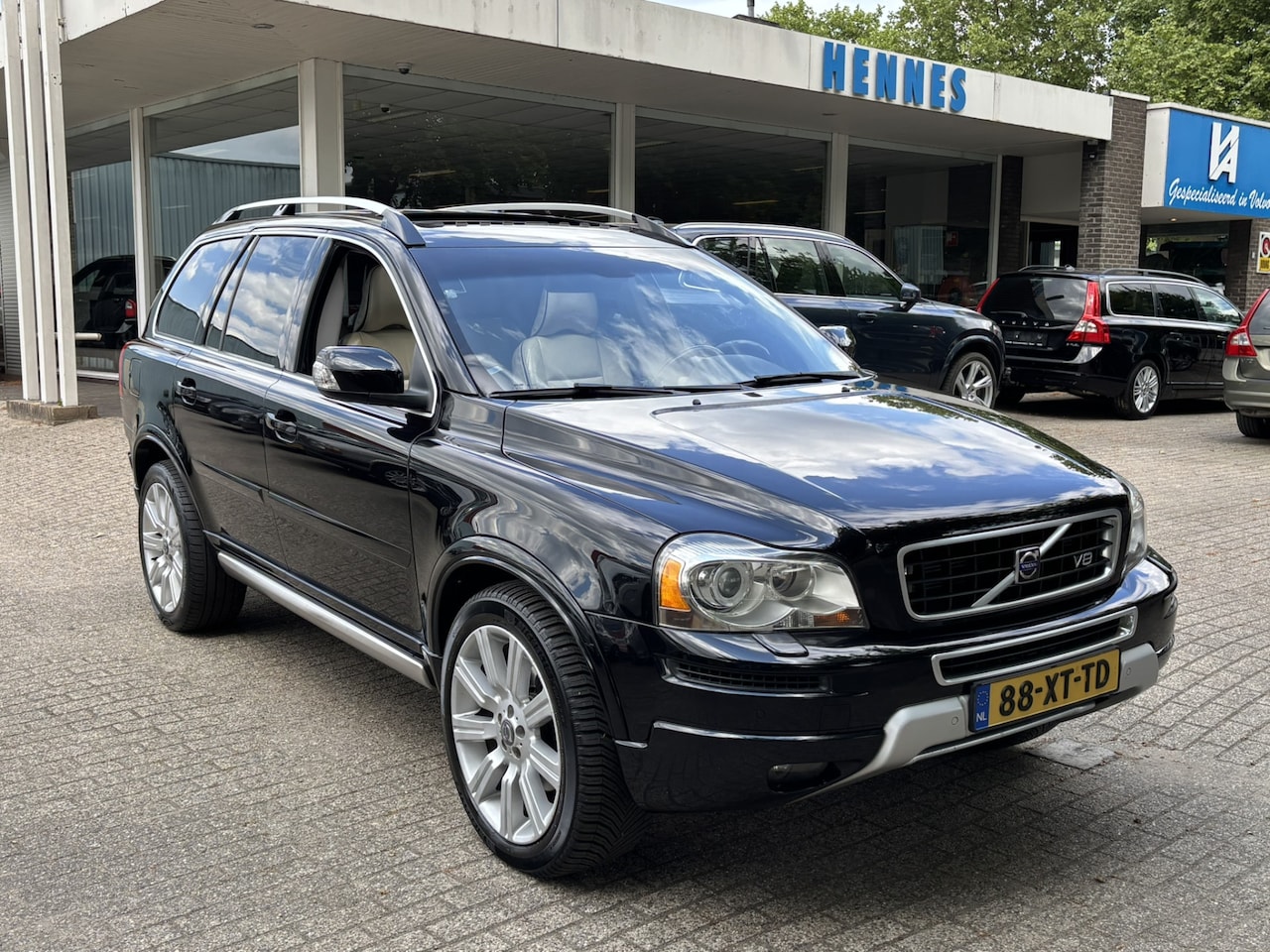 Volvo XC90 - 4.4 V8 AWD Sport 7P Schuifdak LPG BTW voordeel €700,- - AutoWereld.nl